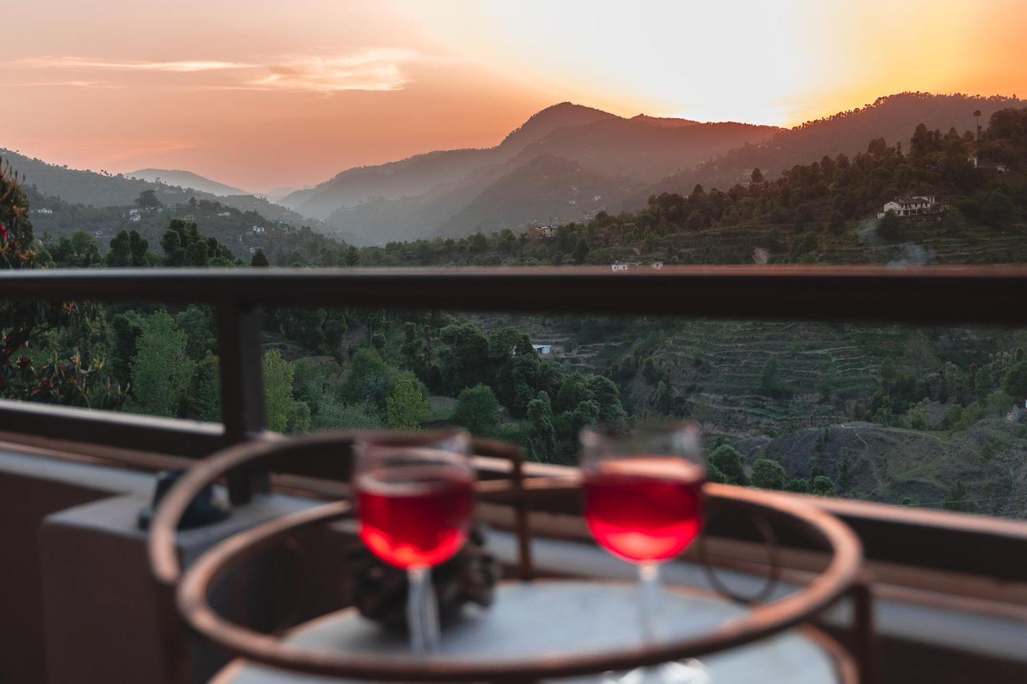 Ecstasy Stays Mukteshwar Exterior photo